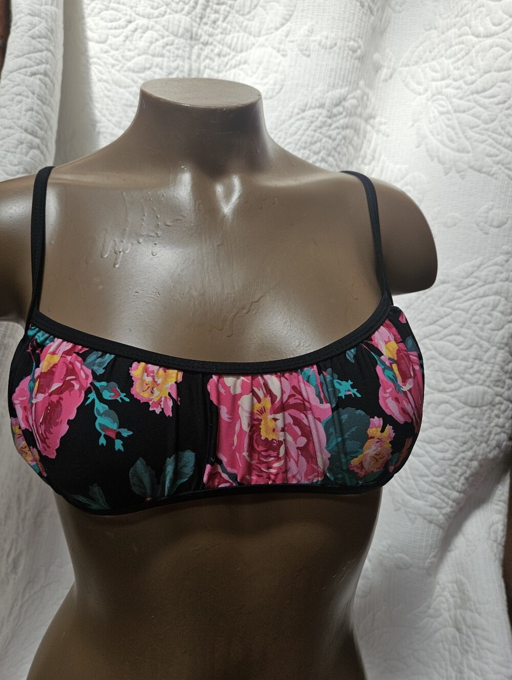 For love and lemons , black Pink floral , a woman's small bikini Top